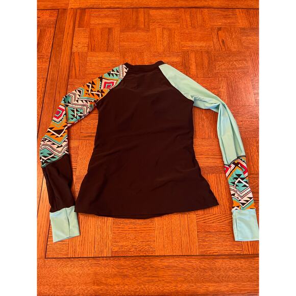 Long sleeve Aztec print rash guard size small - Picture 2 of 5